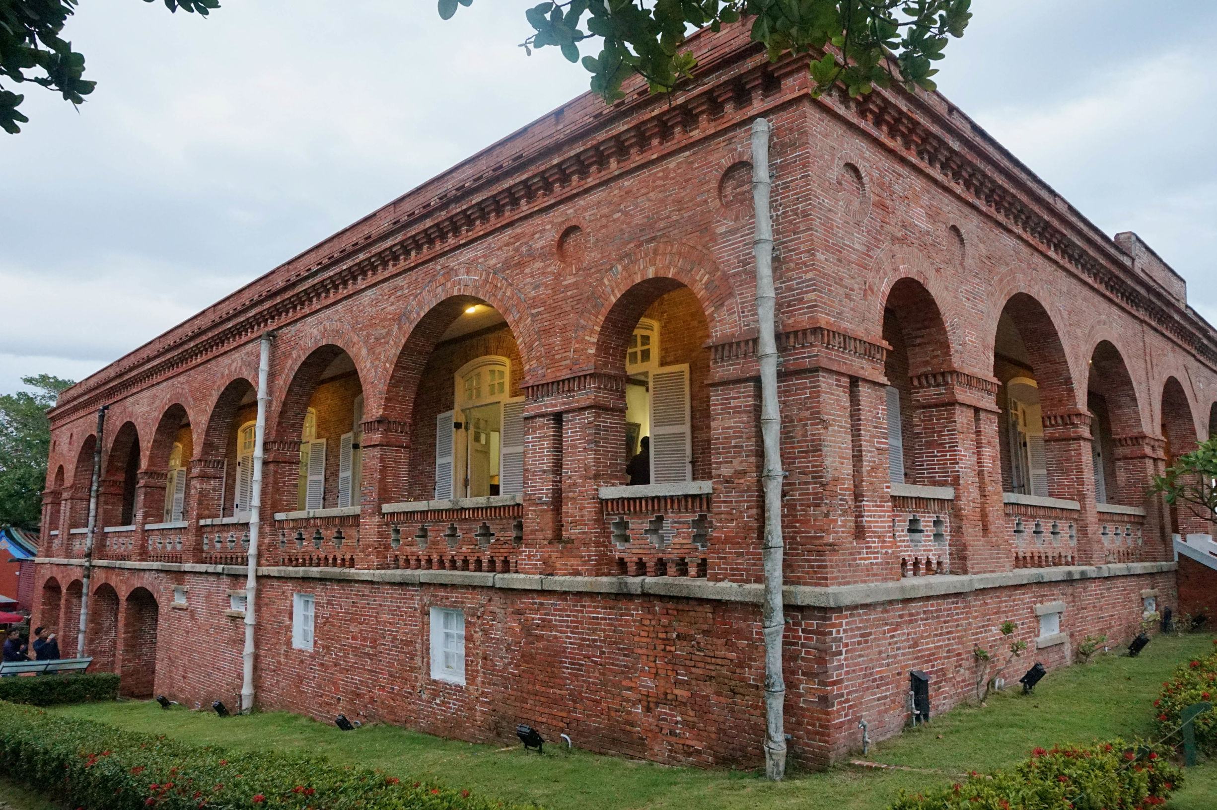 高雄旅游五月天,五月天高雄旅游