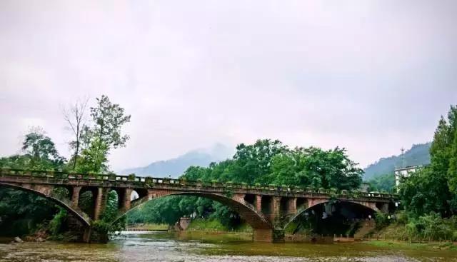 四川旅游攻略及各个景点门票价格,最新四川景点免票