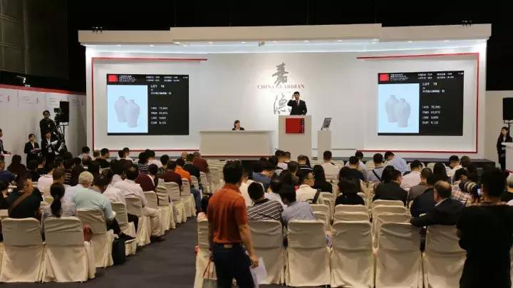 张大千获当代第一画家的金牌奖,张大千秋拍作品欣赏