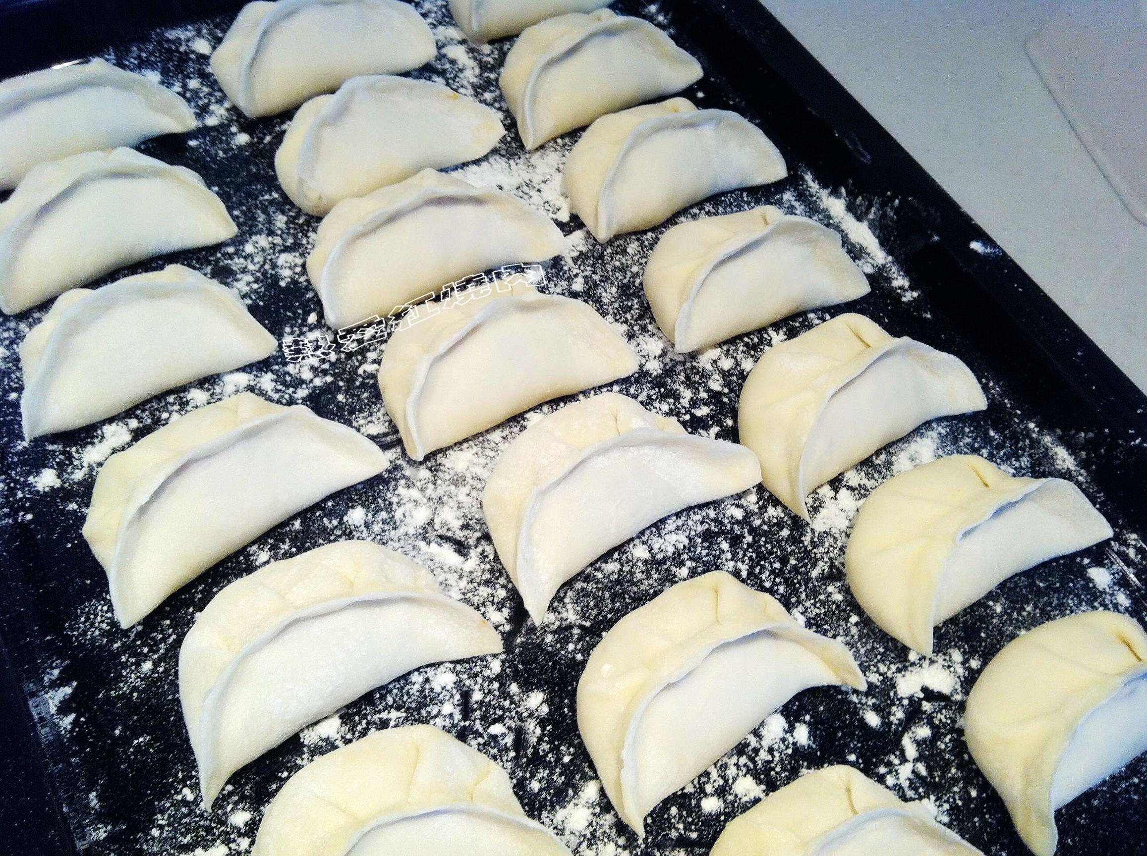 家常不用和面的包子,皮薄馅大的包子不用发面