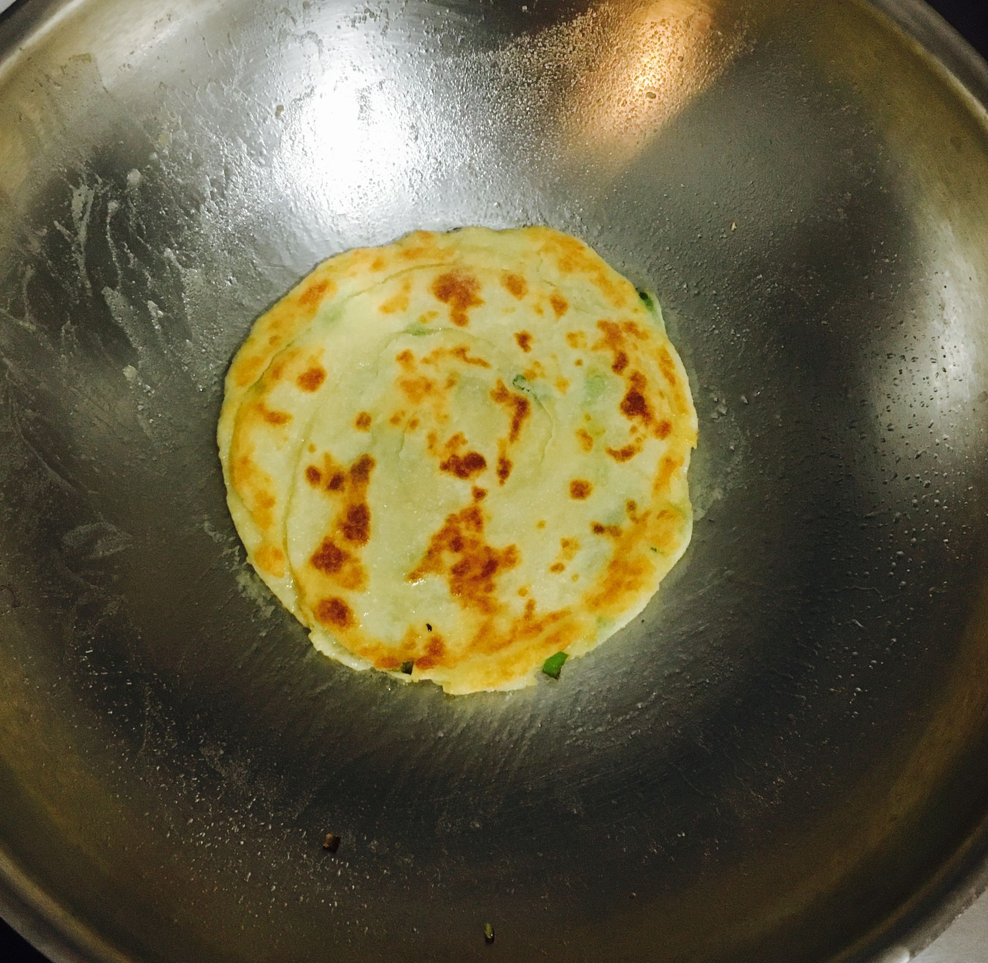 正宗酥脆葱油芝麻千层饼,千层饼葱油的家常做法视频