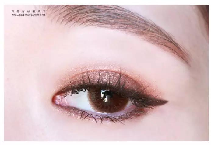 爱丽小屋试色,爱丽小屋气垫粉饼测评