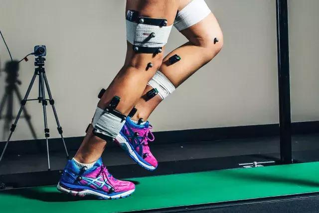 你知道为什么膝盖总疼么,膝关节磨损恢复方法