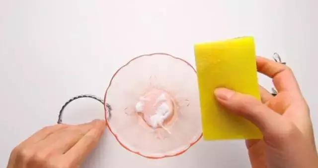 首饰脏了在家怎样清洗,首饰脏了怎么来清洗