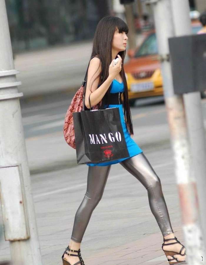 这样的袜子你还会穿吗,这样的袜子谁敢穿出去啊