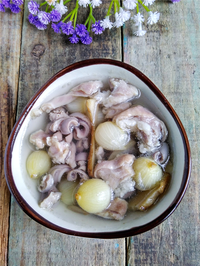 小朋友肚子疼，喝这碗汤，肚子再也不疼了，杀蛲虫效果好，不受罪