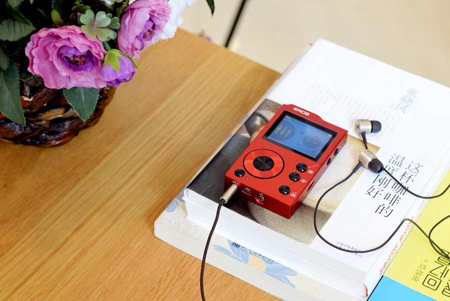 可做笔记本外置声卡，这款HIFI音乐*放播**器有点狠！你会买吗？