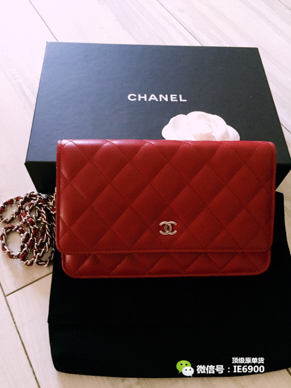 年入百万美女销售,年入百万的美女