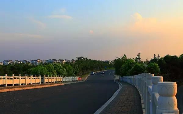 江苏经济排名后20的县,江苏各个县级经济排名前十