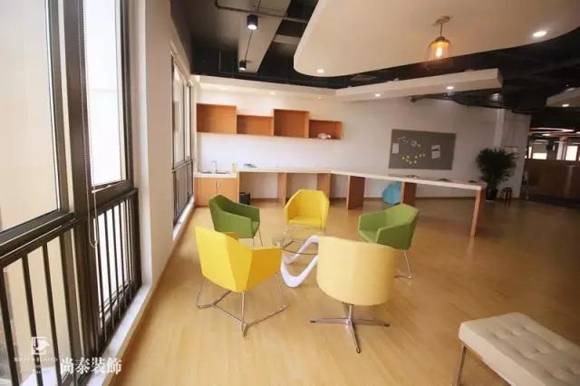 电商办公设计装修高端,二十平米的时尚办公室设计