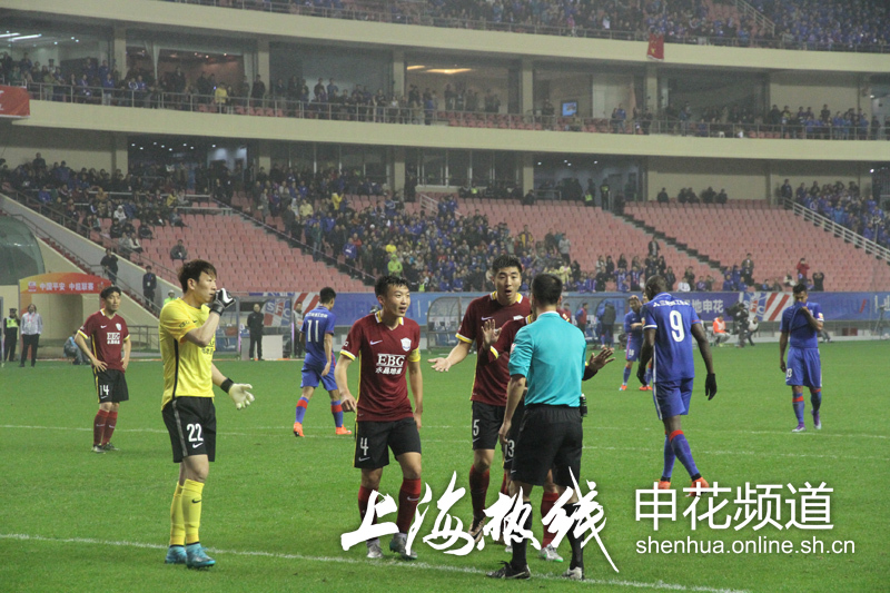 登巴巴绝杀曼联,登巴巴伤停补时