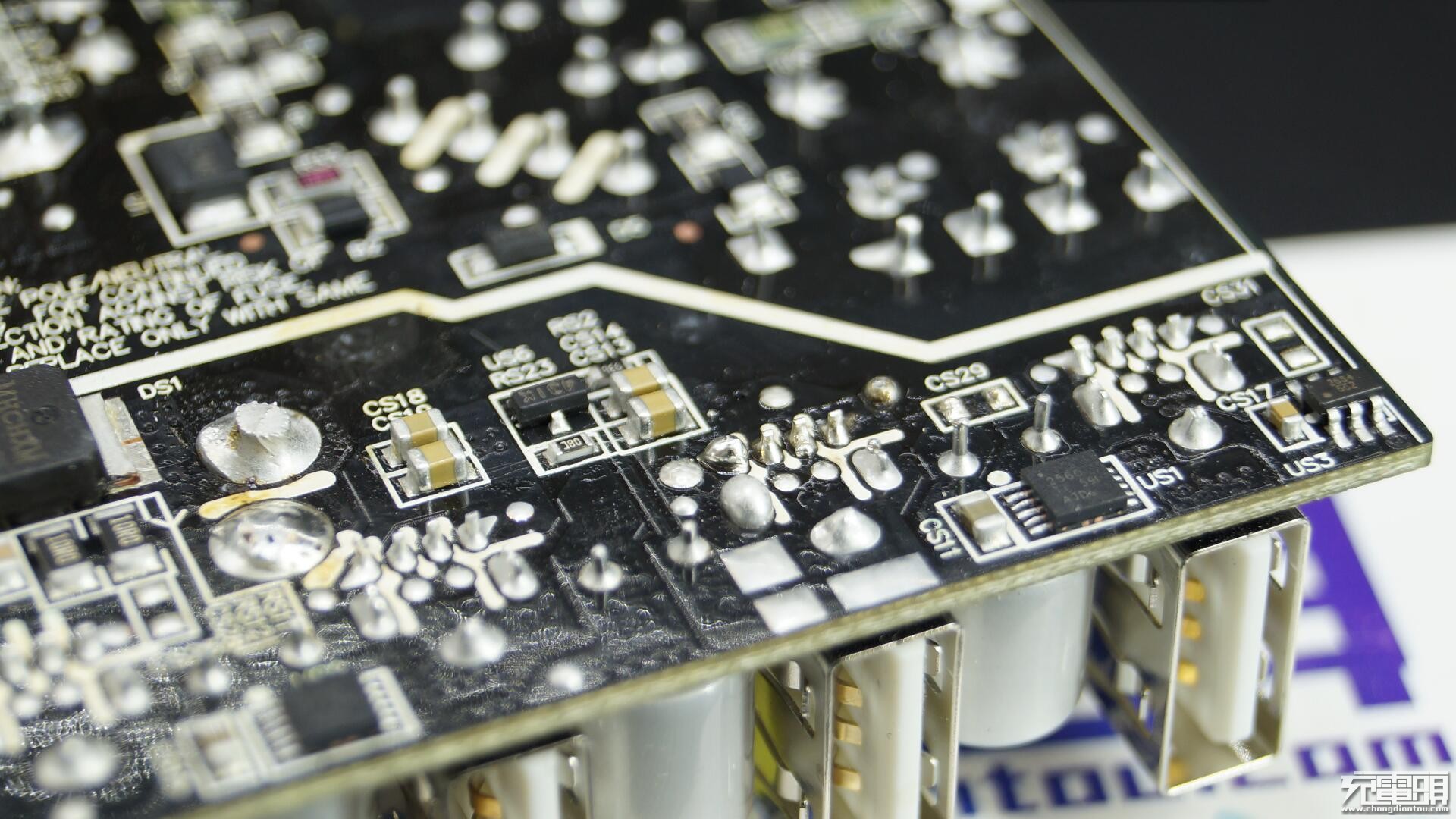 小米gan充电器65w拆解,小米65w双口充电器拆解