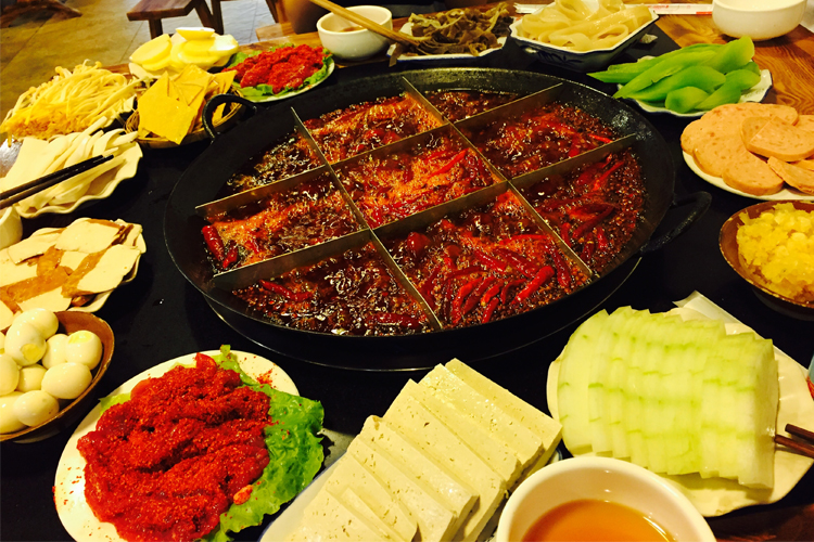 为什么重庆火锅那么出名,连马云都吃不起的食物