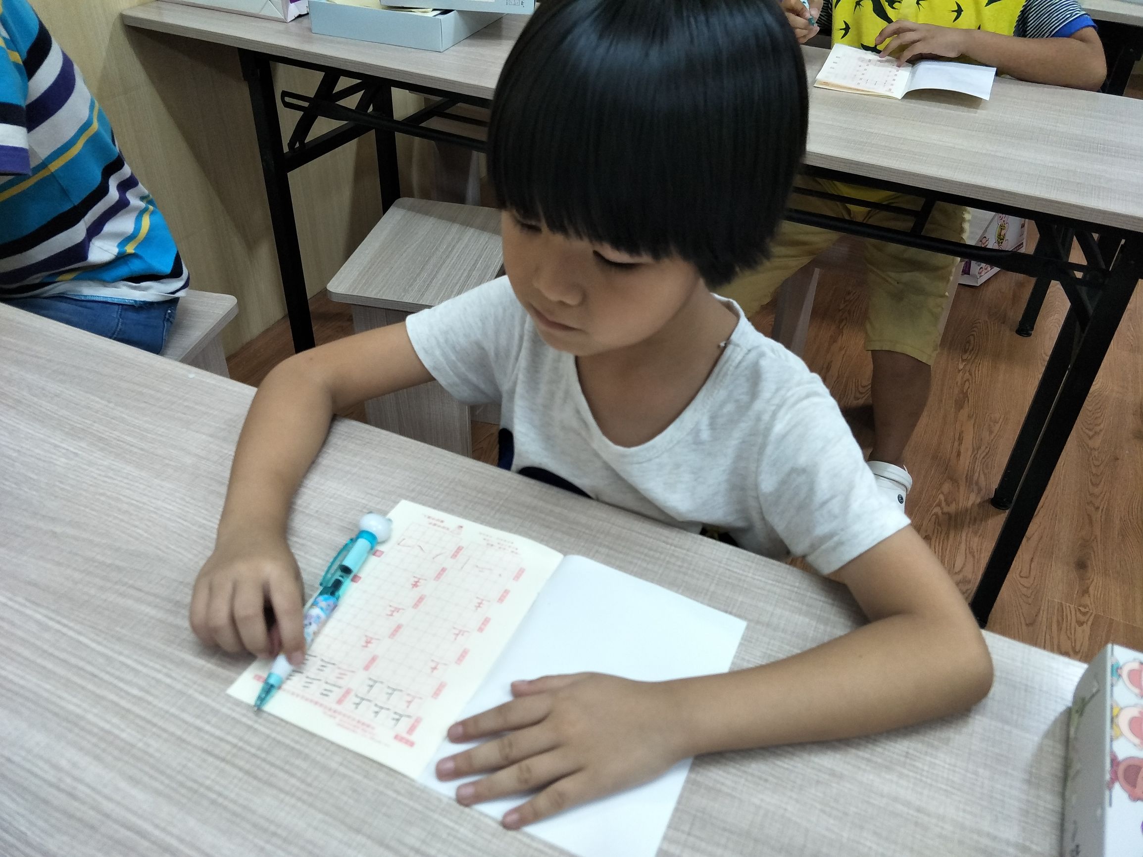 硬笔书法试课技巧和方法,第一次硬笔书法课怎么上