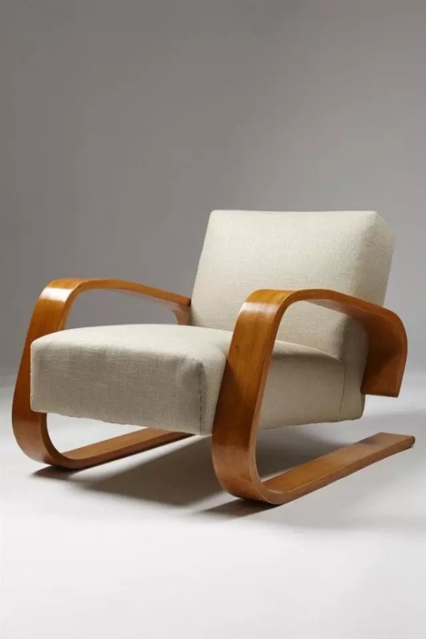 适合用在餐桌书桌,颜值高坐着舒服的经典木椅子也就那么几把