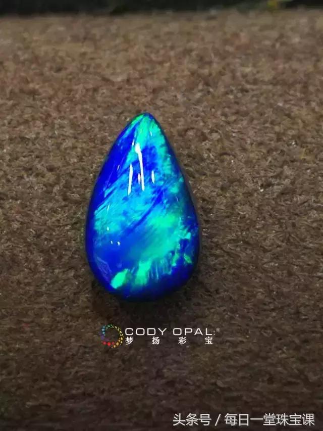 怎样挑选黑欧泊和白欧泊,如何挑选欧泊