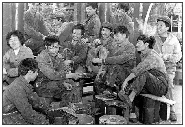 照片上的你们过得还好吗,照片中的你现在还好吗