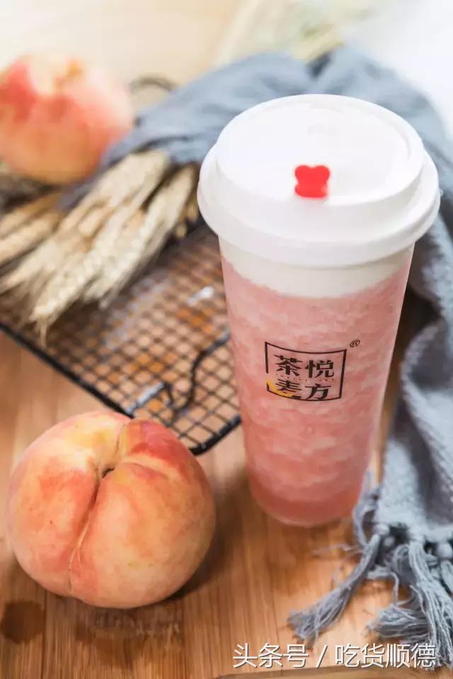 一口软欧包一口茶,一口鲜果茶一口软欧包