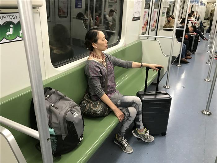 小米90分轻商务登机箱第二代上手,小米商旅背包199和149