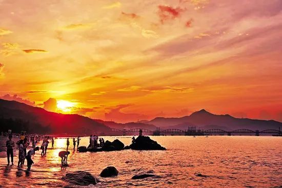 鹿晗关晓彤甜蜜暴击海边,关晓彤鹿晗甜蜜暴击拍摄时间