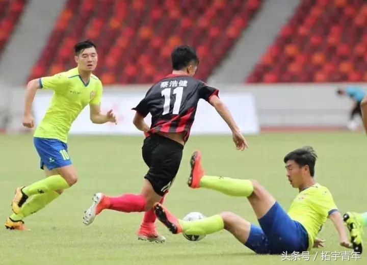 曾拒恒大的他变身学霸，如今又帮助球队冲上职业