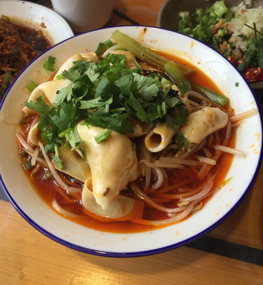 老郑爱吃的香辣串串中，这种“硬货”不是所有人敢碰，要试试？