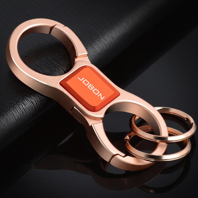 宝马车主停车被堵直接叫挪车,一辆车霸占两个公共车位