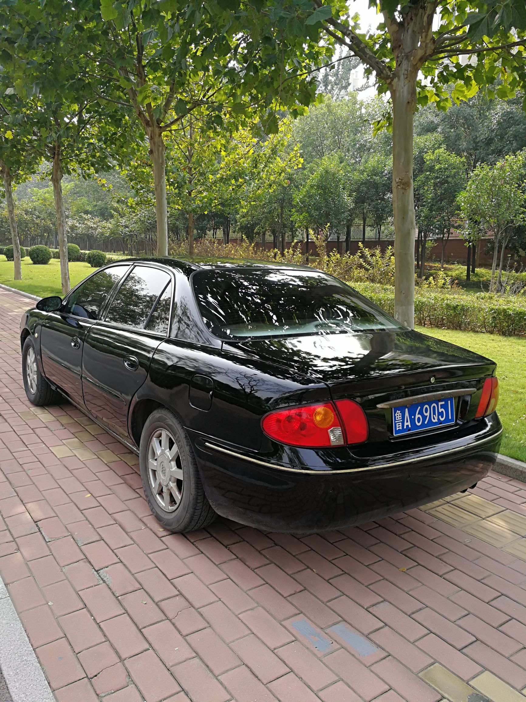 2010别克君威3.0豪华版v6多少个油,全新05款别克君威3.0豪华版v6