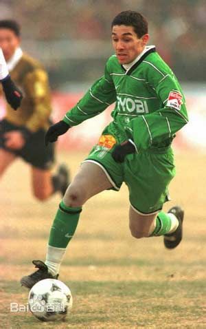 中国足球联赛最好外援,冈波斯2002世界杯