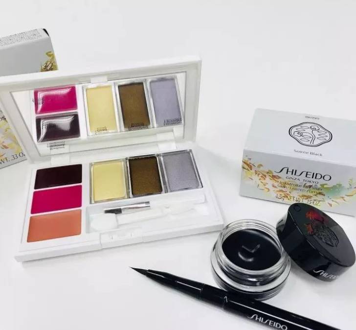 资生堂2018圣诞限定系列,资生堂2019圣诞限定心机粉