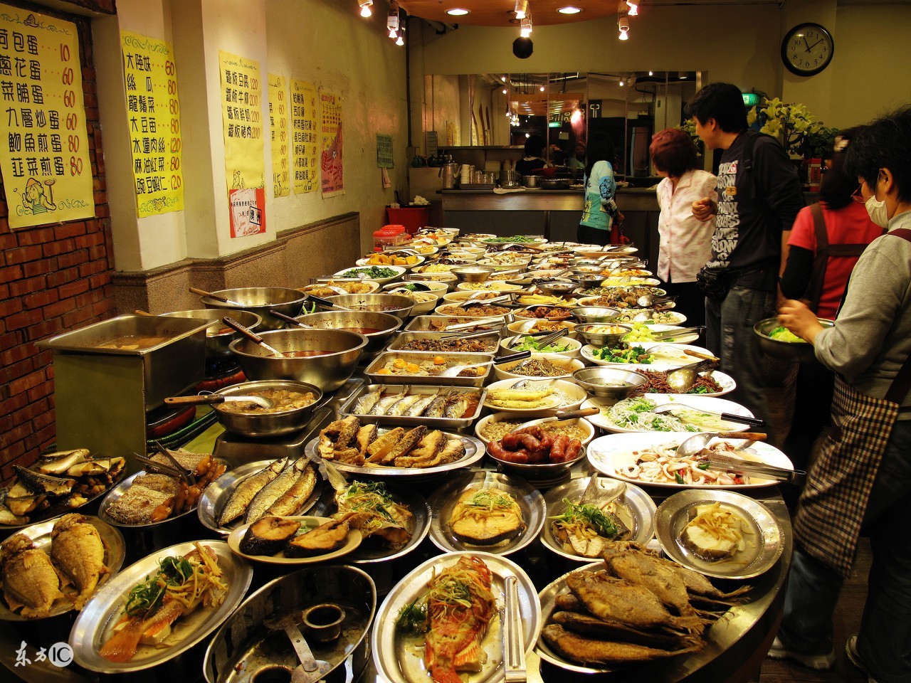 怎样开一家赚钱的小吃店,小本加盟小吃店最火爆的项目