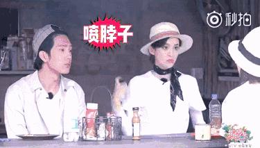 就用30块钱狂收当季爆款彩妆，“带货”女王们的梳妆台超魔性！