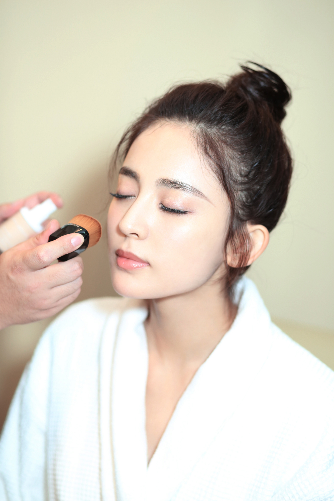 古力娜扎用的什么化妆品,娜扎伪装被一秒认出