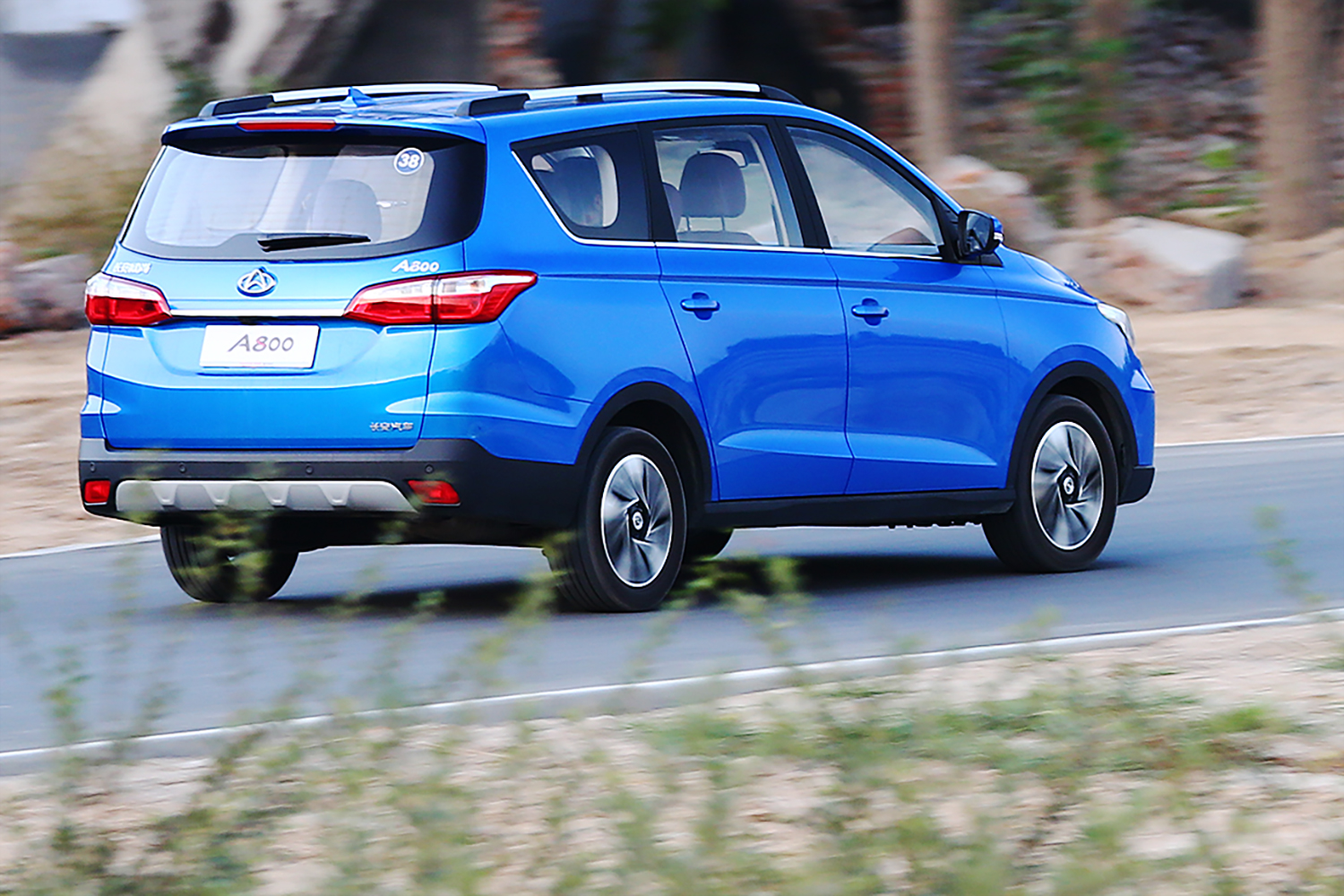 长安欧尚a800智能互联配置,长安欧尚a800国六标准版深度试驾