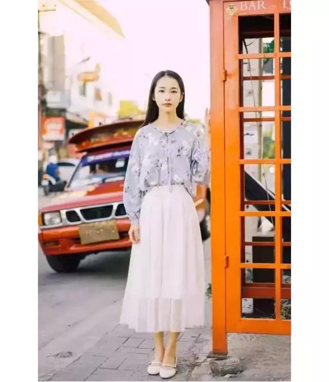 装嫩是现在很流行的时尚,装嫩的学生党