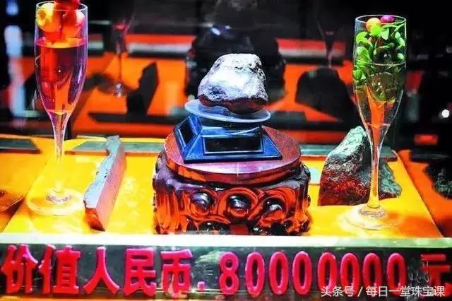 当初遍地无人识，如今身价飙千倍！现在去*疆新**捡石头，还来得及吗