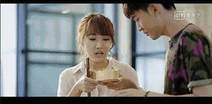 迷弟常见，腿这么长的迷弟不常见