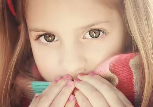 小孩为什么会引起失神性癫痫,失神性癫痫和失神发作