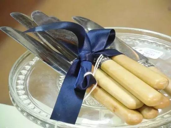 新鞋子如何处理不易臭脚,鞋子臭怎么办教你一招