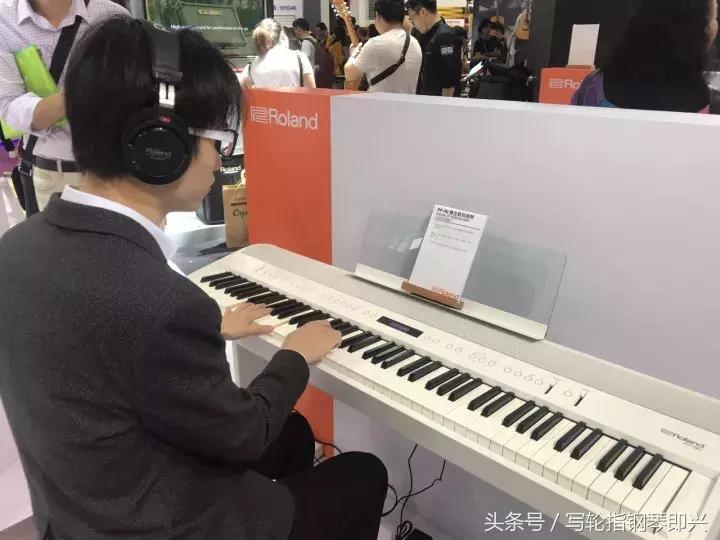 上海乐器展进口萨克斯,上海乐器展钢琴评测