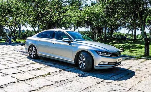 新款1.8t迈腾值不值得买,18年1.8t迈腾值不值得买