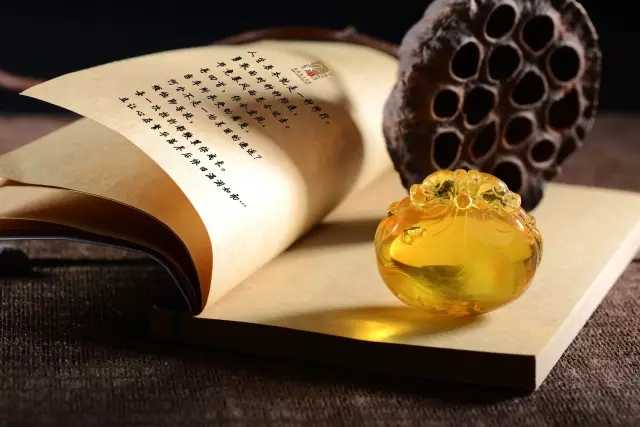 蜜蜡的种类及图片介绍,蜜蜡的种类及价值及图片