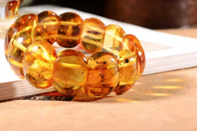 蜜蜡的种类及图片介绍,蜜蜡的种类及价值及图片