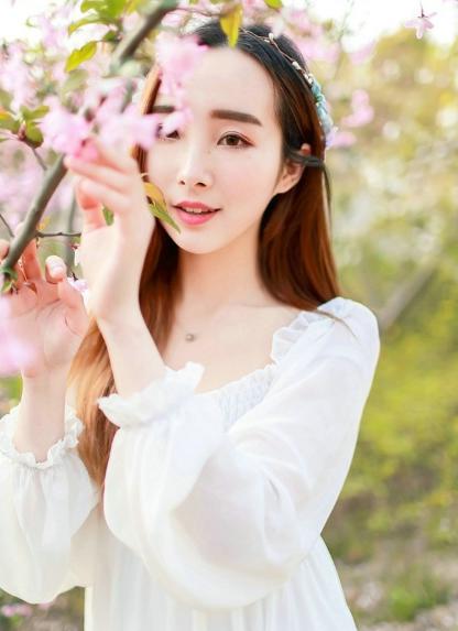 为什么你的女朋友微信朋友圈看不出在谈恋爱