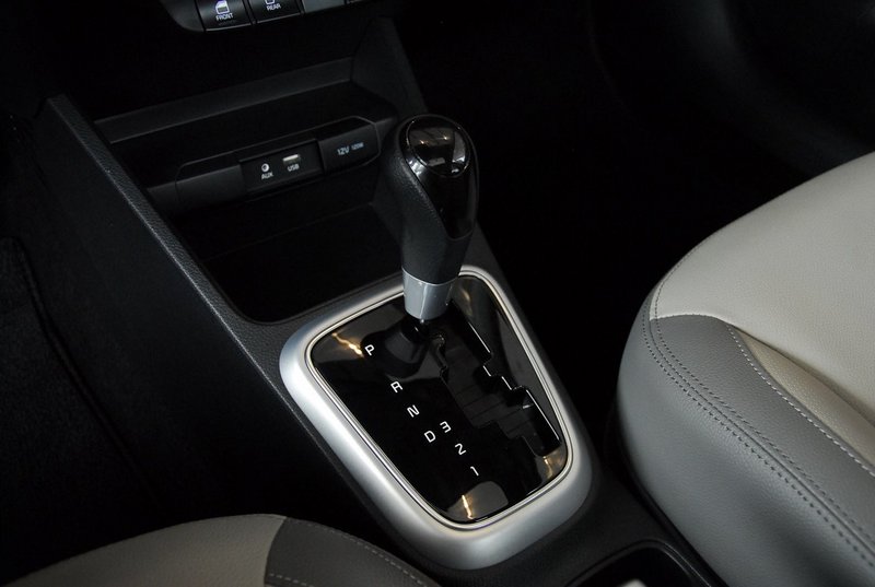 最便宜家用代步车起亚焕驰,6万自动挡性价比最高起亚焕驰