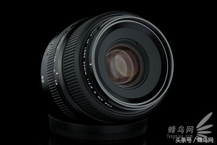 富士中画幅gfx50sii视频评测,富士gfx50s二代高感和全画幅对比