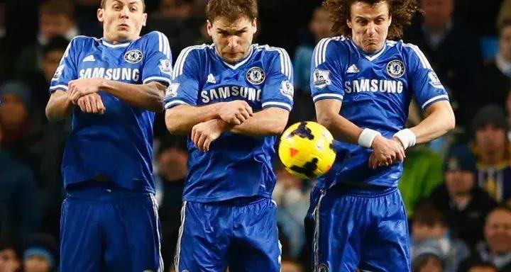 新版实况足球瓜迪奥拉怎样传控,瓜迪奥拉曼城变成假传控