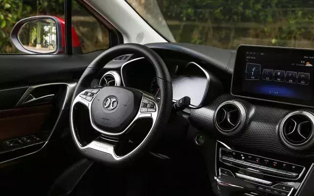 北京汽车绅宝d502015款1.5自动,2015年12月绅宝d50现在值多少钱