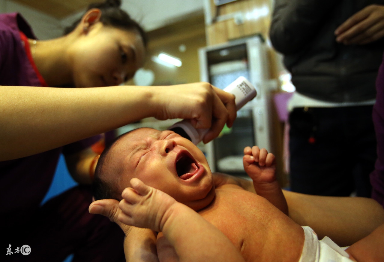 小孩理发注意事项和禁忌,婴儿第一次理发的正确步骤