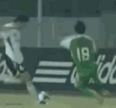 李玮锋踢球集锦,李玮峰亚洲杯视频